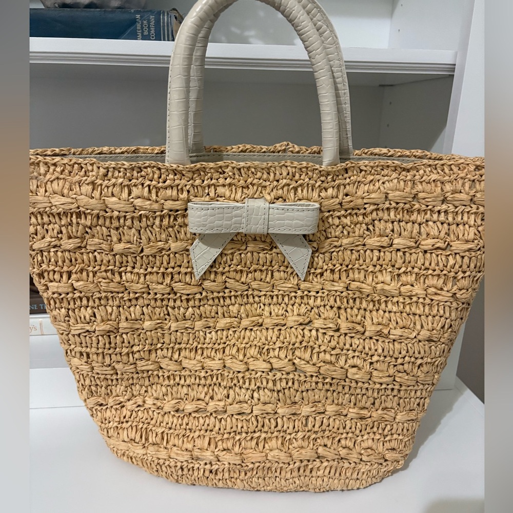 Pamela Munson Bow Tote - Picture 7 of 7